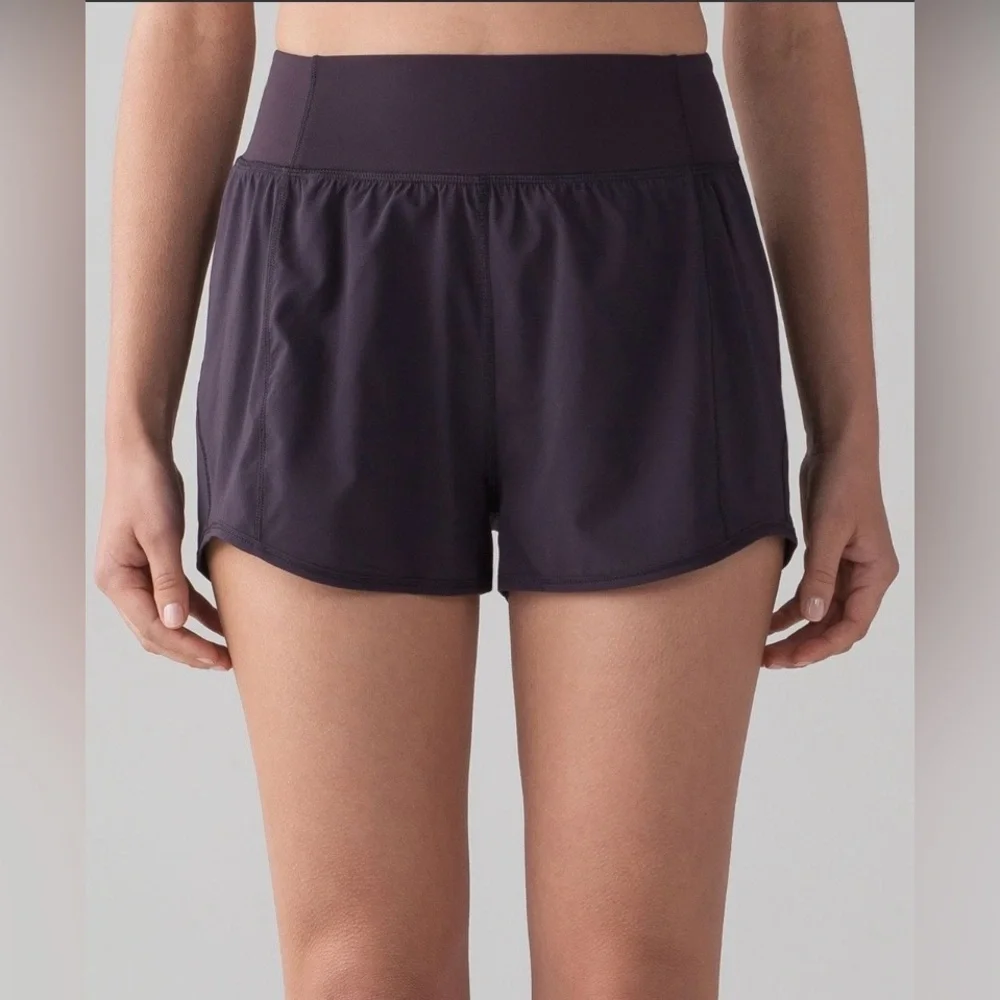 2017 Lululemon Lean In Short 2” Boysenberry Rare Retired Swift Size 6 - Picture 2 of 7